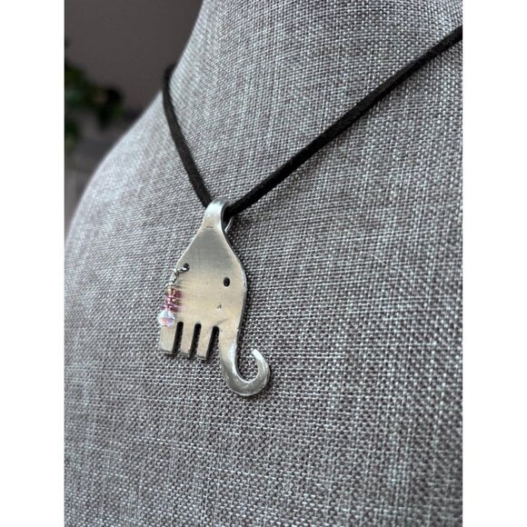 Handmade Elephant Pendant: silverware jewelry upcycled fork necklace - Picture 4 of 6